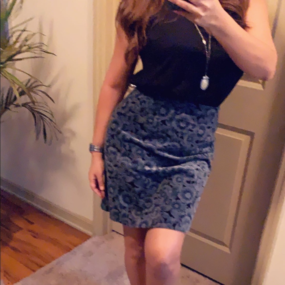 Ann Taylor Stretch Skirt,black/blue & gray flowers